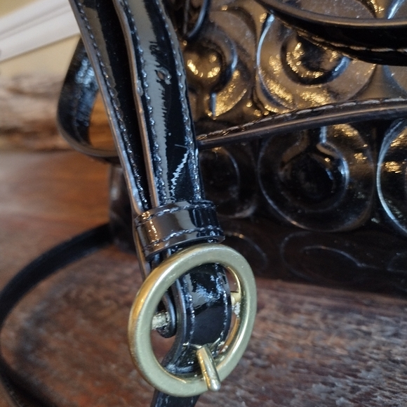 Coach Peyton Op Art Black Patent Leather Handbag H1381 F26962 - Picture 8 of 16